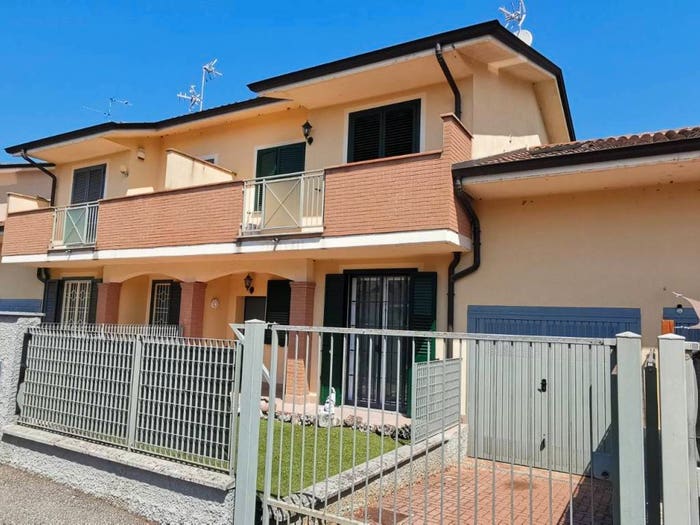 Casa con 5 locali in vendita in Via Caduti di Nassirya, Borgo San Giovanni