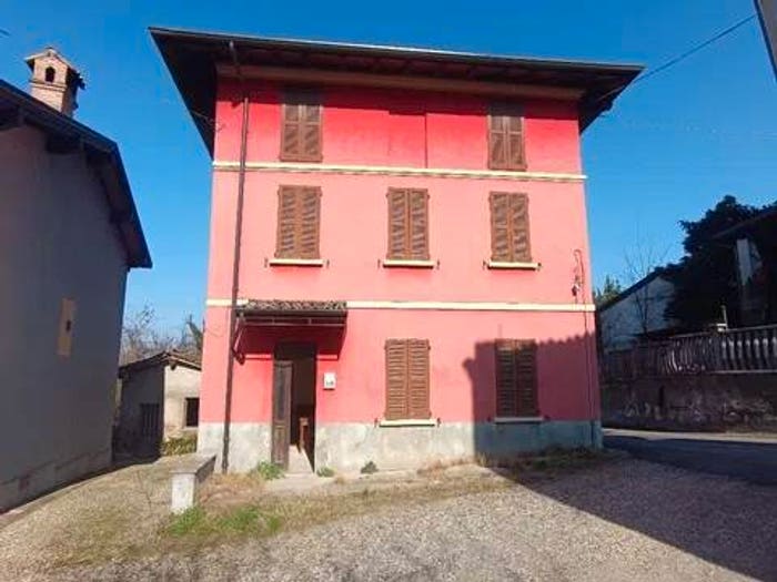 Casa con 6 locali in vendita in Viale Antonio Gramsci, Centro, Broni