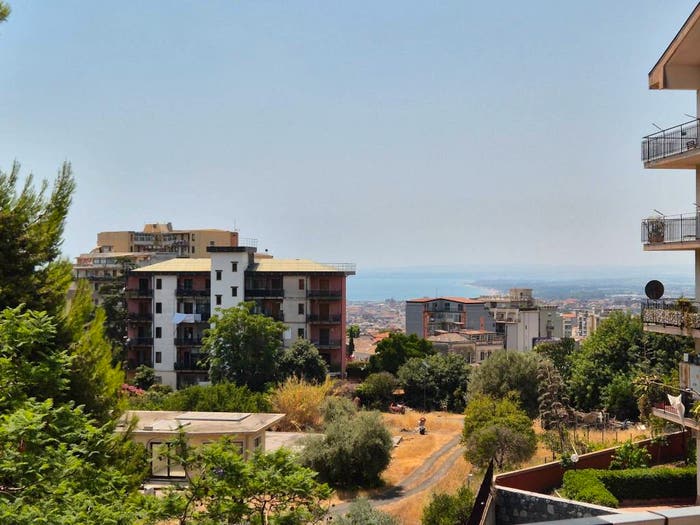 Appartamento trilocale in vendita in Via Conti, Barriera Leucatia, Catania