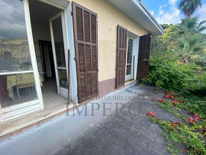Casa quadrilocale in vendita in Via Fontana, Seglia Sant'Anna, Ventimiglia