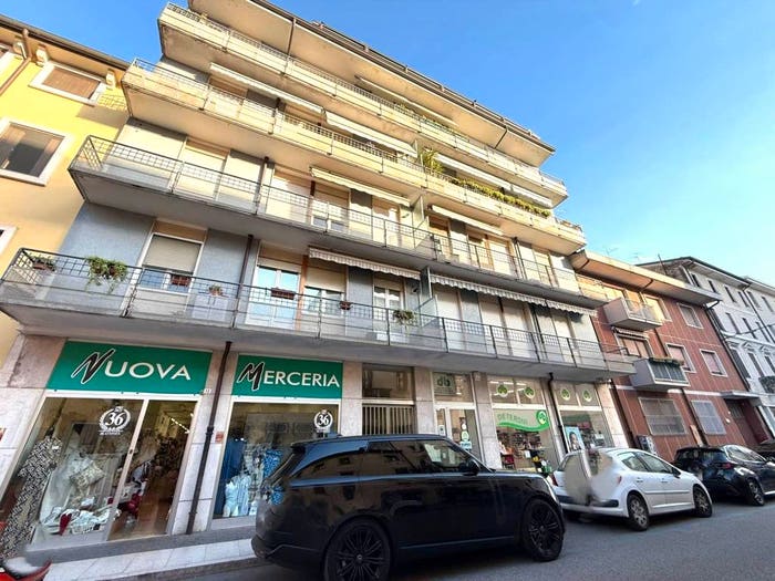 Appartamento trilocale in vendita in Corso della Vittoria, Centro, Legnago