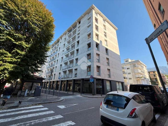 Appartamento quadrilocale in vendita in Viale Filippo Turati, Turati Santo Stefano, Lecco