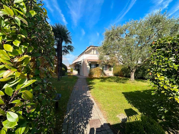 Casa con 5 locali in vendita in Via della Biscia, Chiesanuova, Padova