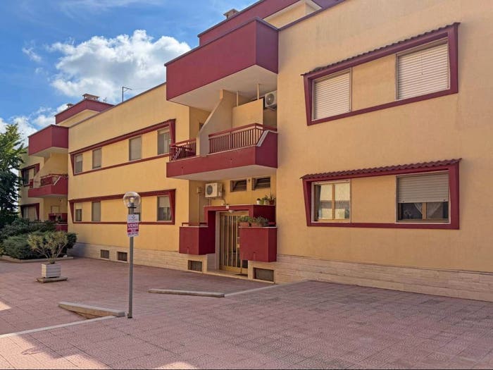 Appartamento quadrilocale in vendita in Via Maggio, Putignano