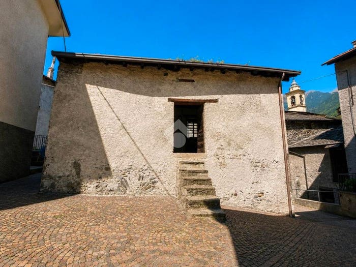 Casa bilocale in vendita in Via Tromberte, Fusine