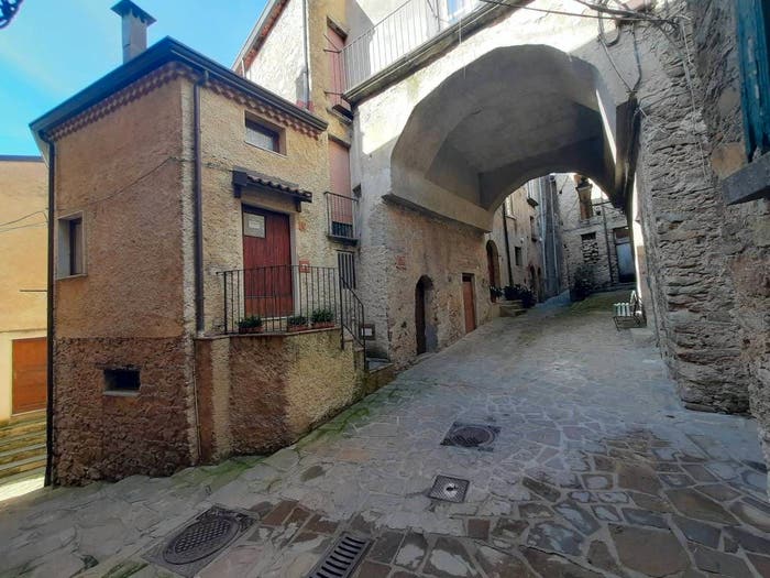 Appartamento con 5 locali in vendita in Via Faiani, Moio Della Civitella Pellare, Moio della Civitella