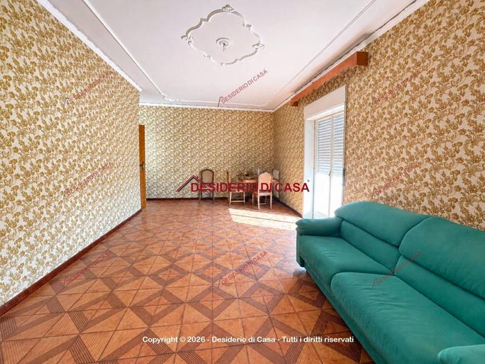 Appartamento con 6 locali in vendita in Via Giuseppe Garibaldi, Centro, Barcellona Pozzo di Gotto