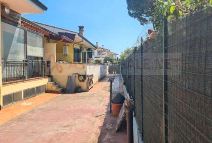 Casa con 6 locali in vendita in Via Tagliamento, Tor San Lorenzo Nuova California, Ardea