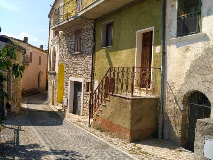 Casa trilocale in vendita in Via Vittorio Veneto, Centro, Macchiagodena