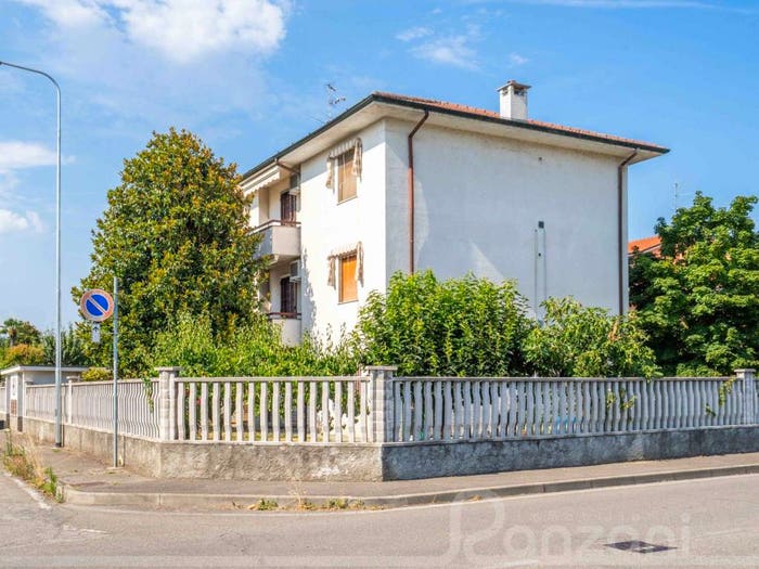 Appartamento trilocale in vendita in Via Salvador Allende, Centro, Albairate