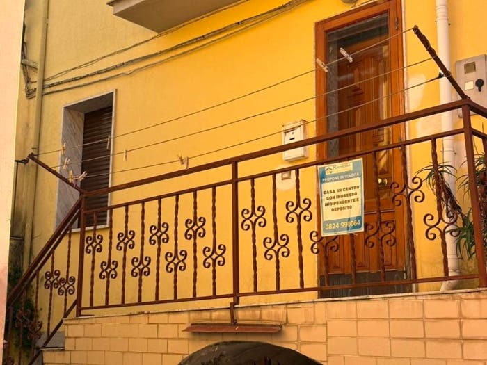 Appartamento con 6 locali in vendita in Corso Padre Pio, Pietrelcina