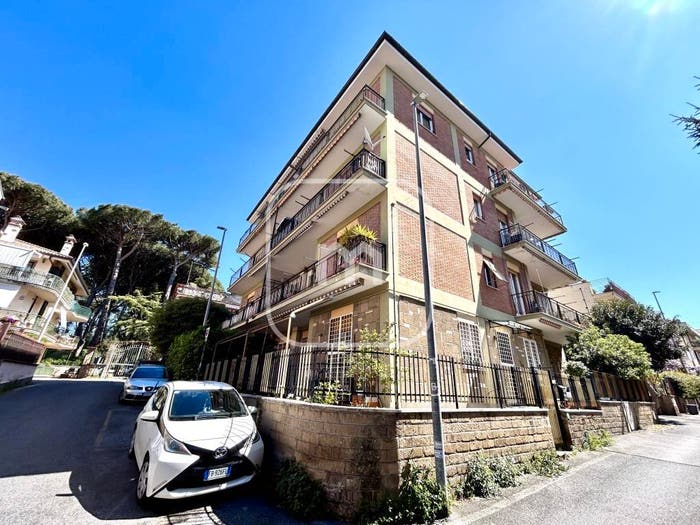 Appartamento quadrilocale in vendita in Via Sentiero delle Mimose, Centro, Grottaferrata