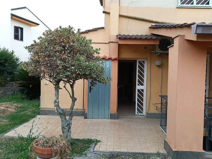 Casa quadrilocale in vendita in Via Colle degli Ulivi, Centro, Genzano di Roma