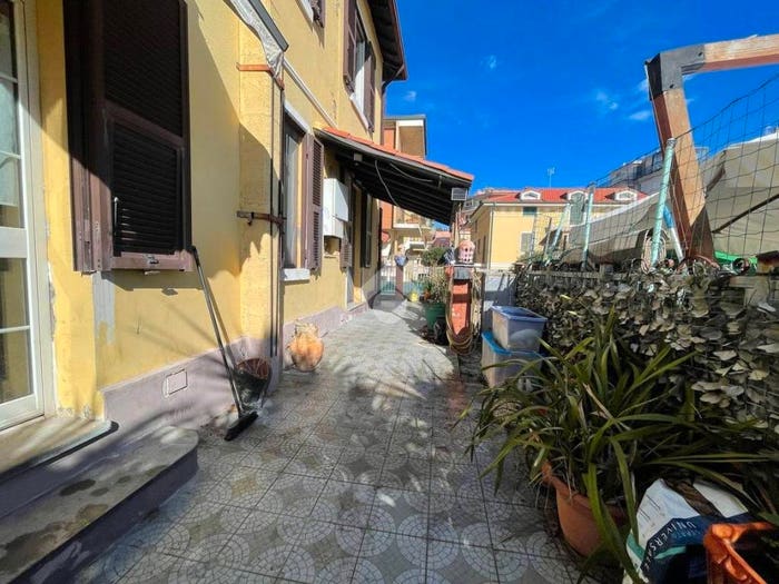 Appartamento trilocale in vendita in Via noaro, Centro, Bordighera