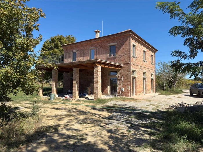 Casa con 6 locali in vendita in Cozzano, Castiglione del Lago