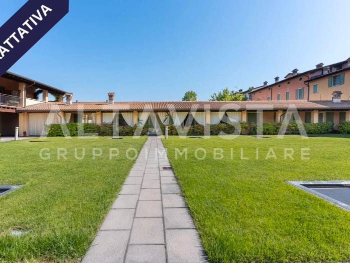 Casa quadrilocale in vendita in Via Trento, Centro, Capriano del Colle