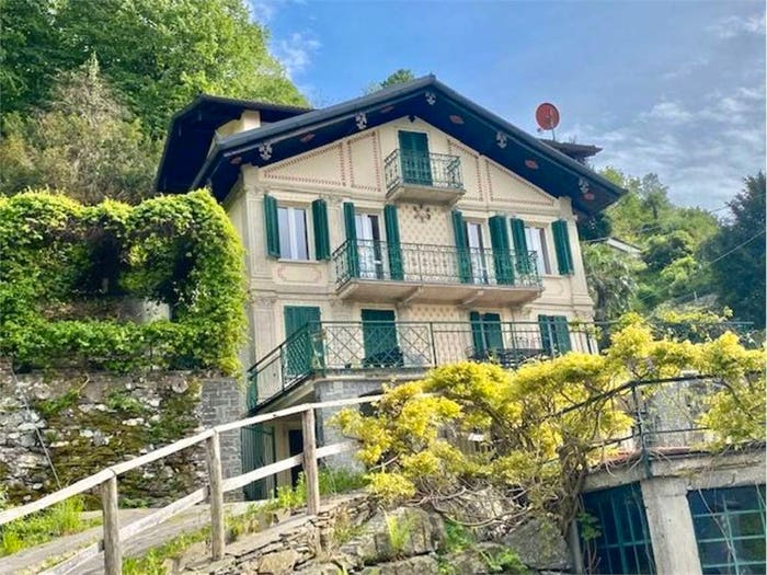 Appartamento trilocale in vendita in Guglielmo Marconi, Centro, Tronzano Lago Maggiore