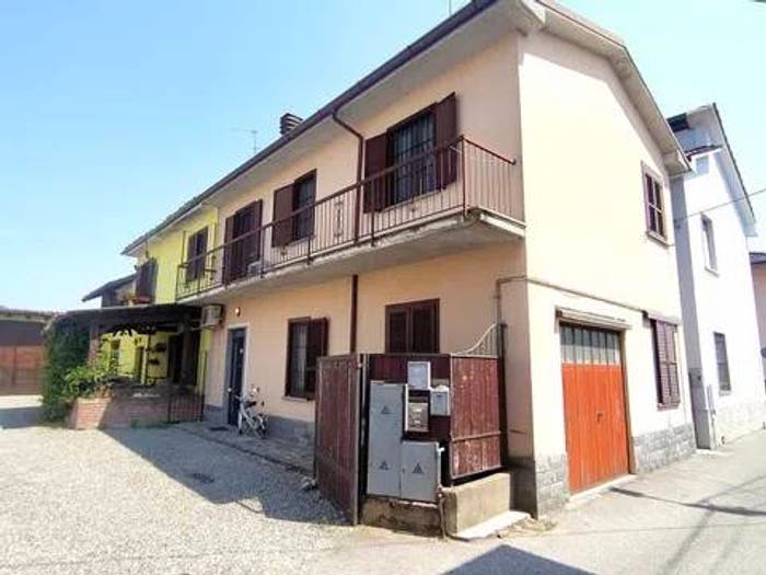 Casa quadrilocale in vendita in Via Corbellini No Number, Gerenzago