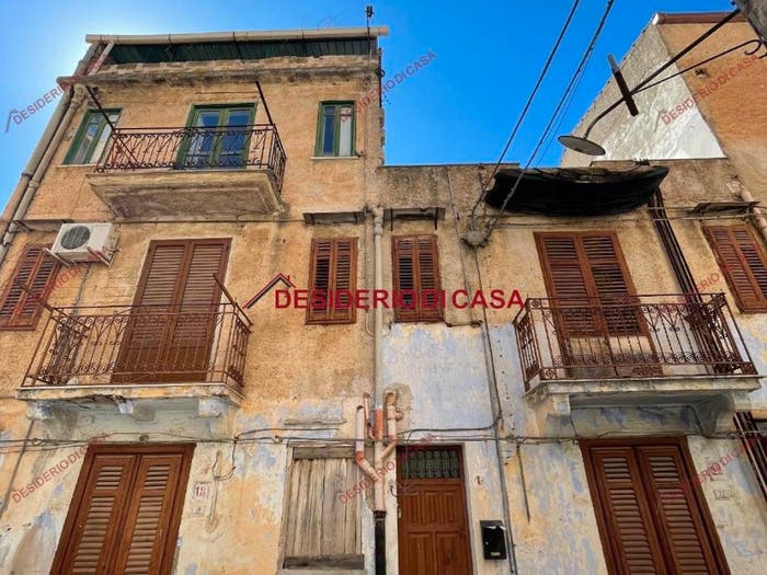 Casa con 6 locali in vendita in Cortile Bonomolo, Centro, Altofonte