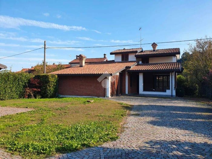 Casa con 6 locali in vendita in Via torchi, Centro, Front