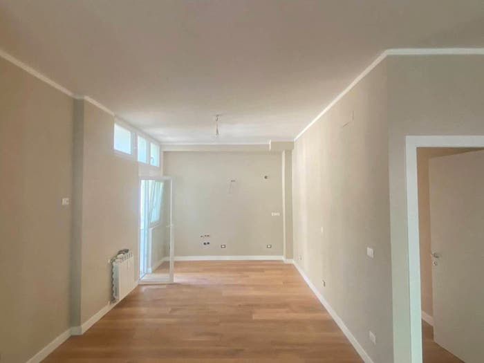 Appartamento con 6 locali in vendita in Via Giovanni Marradi, Calzabigi, Livorno