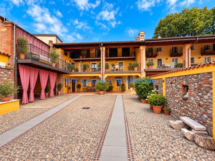 Casa con 6 locali in vendita in Vicolo Torto, Centro, Travagliato