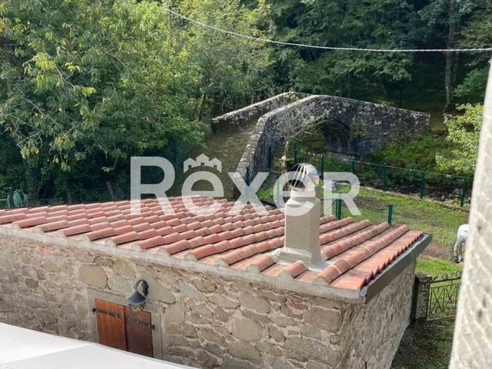 Casa con 6 locali in vendita in Viale Francesco Coselschi, Bibbiena