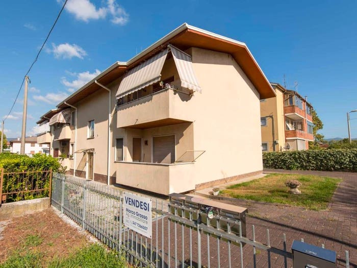 Appartamento con 6 locali in vendita in VIA BRIGATA GRANATIERI DI SARDEGNA, Centro, Gorizia