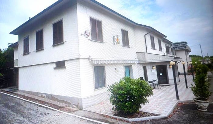 Casa con 6 locali in vendita in Montù Beccaria