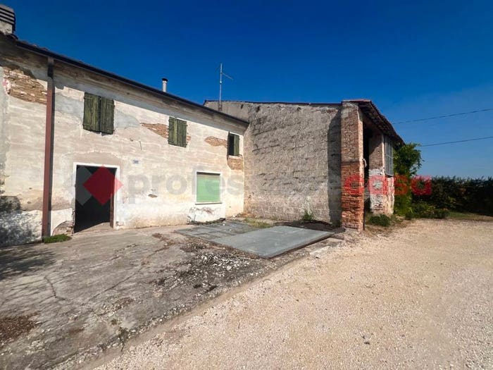 Casa con 6 locali in vendita in VIA CAMPAGNOL, Centro, Salizzole