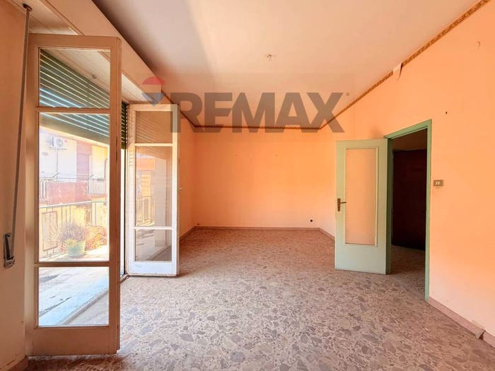 Appartamento con 6 locali in vendita in viale amendola, Centro, Riposto