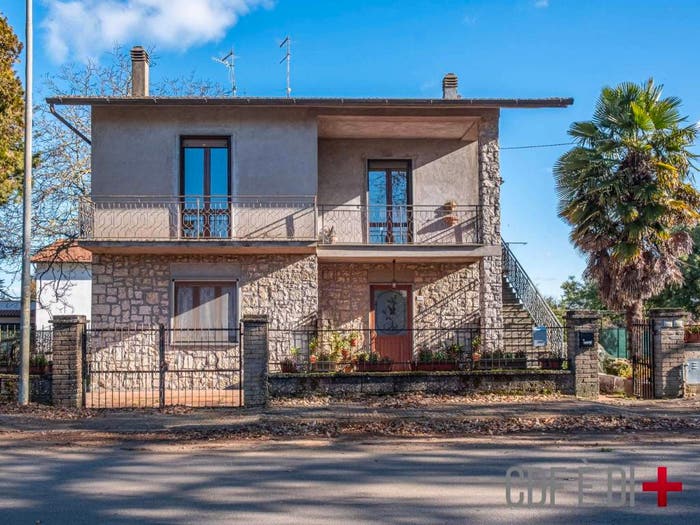 Appartamento trilocale in vendita in Via Cupa, Centro, Castel Giorgio
