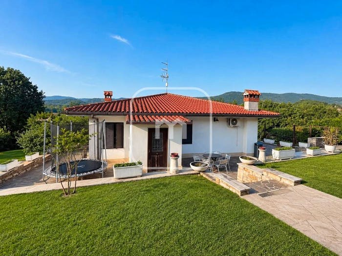 Casa con 6 locali in vendita in Via di Colle Spina, Poli