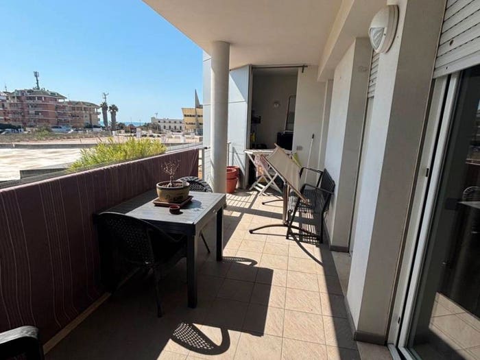 Appartamento bilocale in vendita in Largo del Porto di Roma, Ostia Ponente, Roma