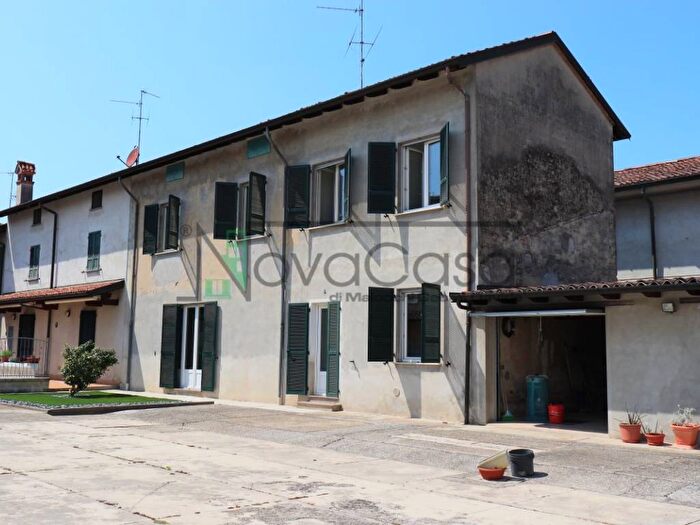 Casa quadrilocale in vendita in Via Giuseppe Mazzini, Centro, Castiglione d'Adda