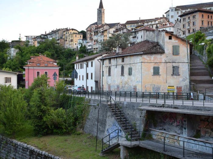 Casa con 6 locali in vendita in VIA LE SCALETTE VIA LUNGARDO, Centro, Belluno