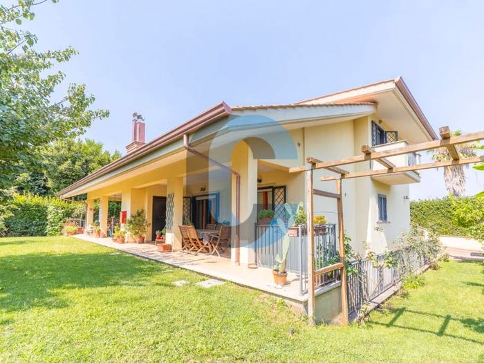 Casa con 6 locali in vendita in Via San Luca, Castelluccia Fontana Sala, Marino
