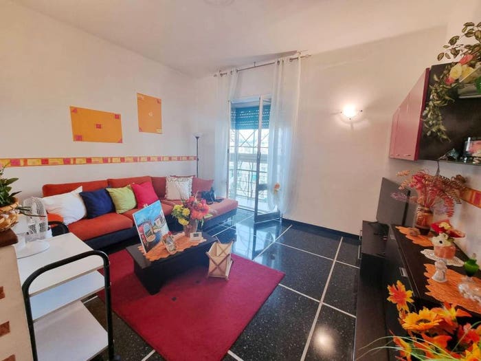 Appartamento quadrilocale in vendita in Via Remigio Zena, Marassi, Genova