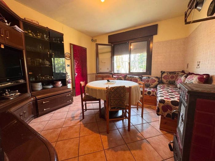 Appartamento con 6 locali in vendita in Via Argine Valle, Castelmassa