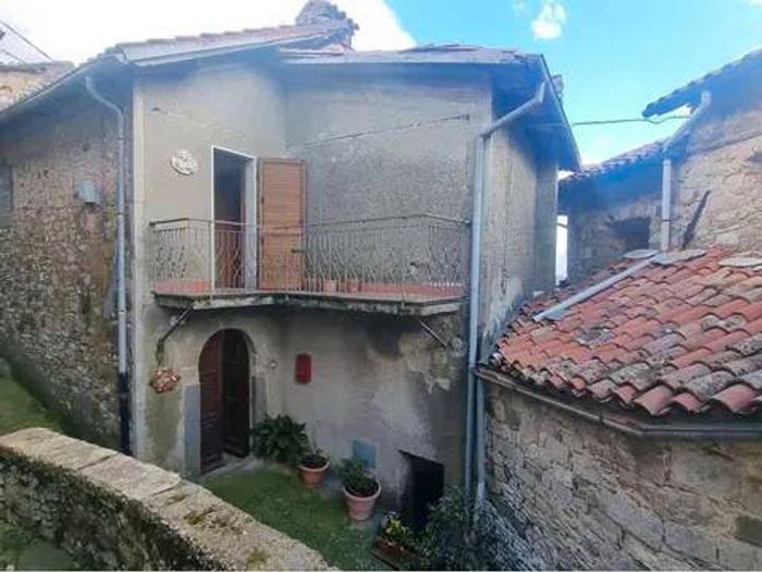 Casa con 6 locali in vendita in Località Casale Colle, Castelnuovo di Garfagnana