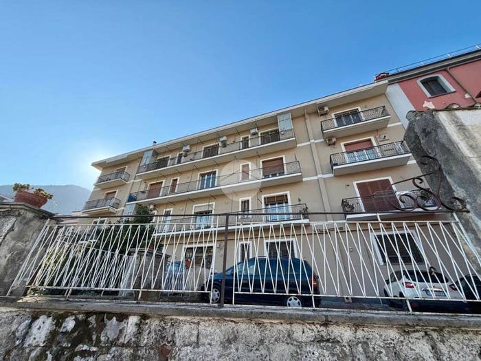 Appartamento trilocale in vendita in Via Giovanni della Rocca, Centro, Gragnano