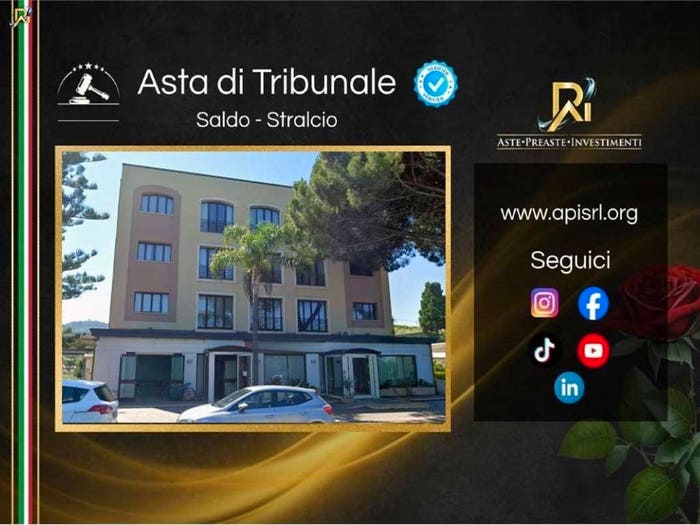 Appartamento con 6 locali in vendita in Via Antonello da Messina, Centro, Villafranca Tirrena