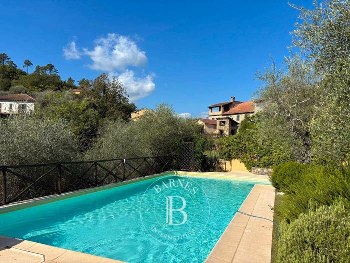 Casa con 6 locali in vendita in Frazione Castelli, Villafranca, Garlenda