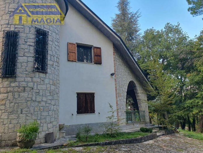 Casa con 5 locali in vendita in frazione lisciano, Ascoli Piceno