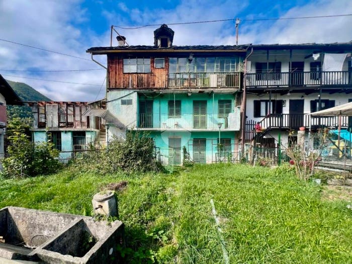 Casa con 5 locali in vendita in Frazione versino, Centro, Viù