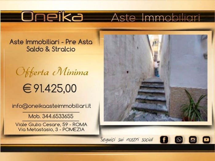 Appartamento quadrilocale in vendita in Via della Veterinaria, San Carlo All'Arena, Napoli