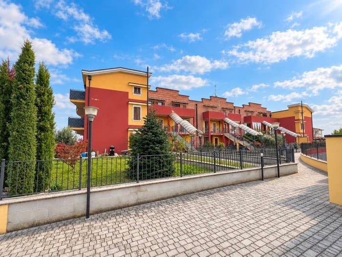 Appartamento quadrilocale in vendita in Via Giovanni Paolo II, ComezzanoCizzago