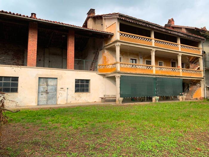 Casa con 6 locali in vendita in Via Bollengo, Palazzo Canavese