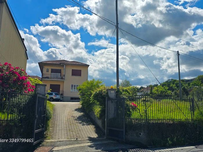 Appartamento con 5 locali in vendita in Via Alpette, Centro, Cuorgnè