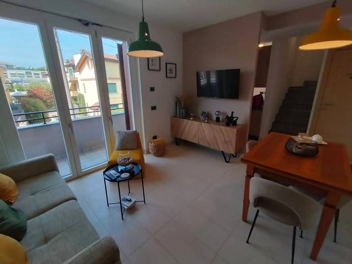 Appartamento trilocale in affitto in Via Alberto da Giussano, Centro, Biassono